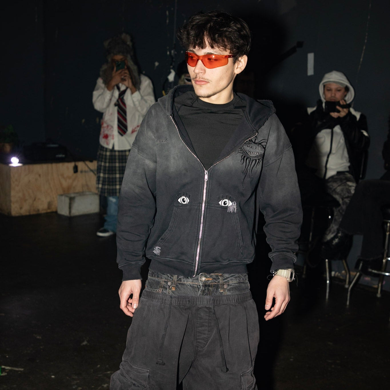 SEE THE VISION ZIPUP