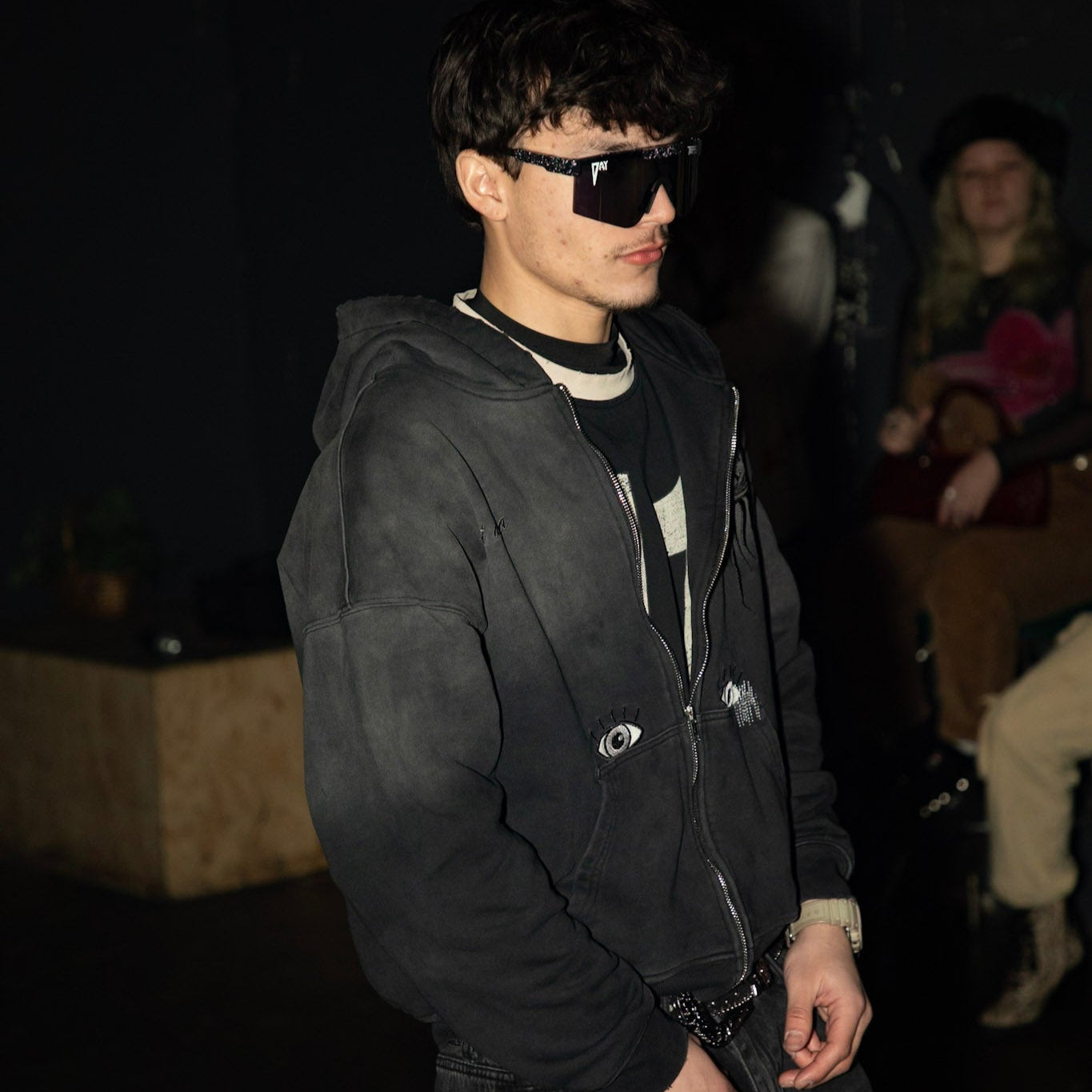 SEE THE VISION ZIPUP