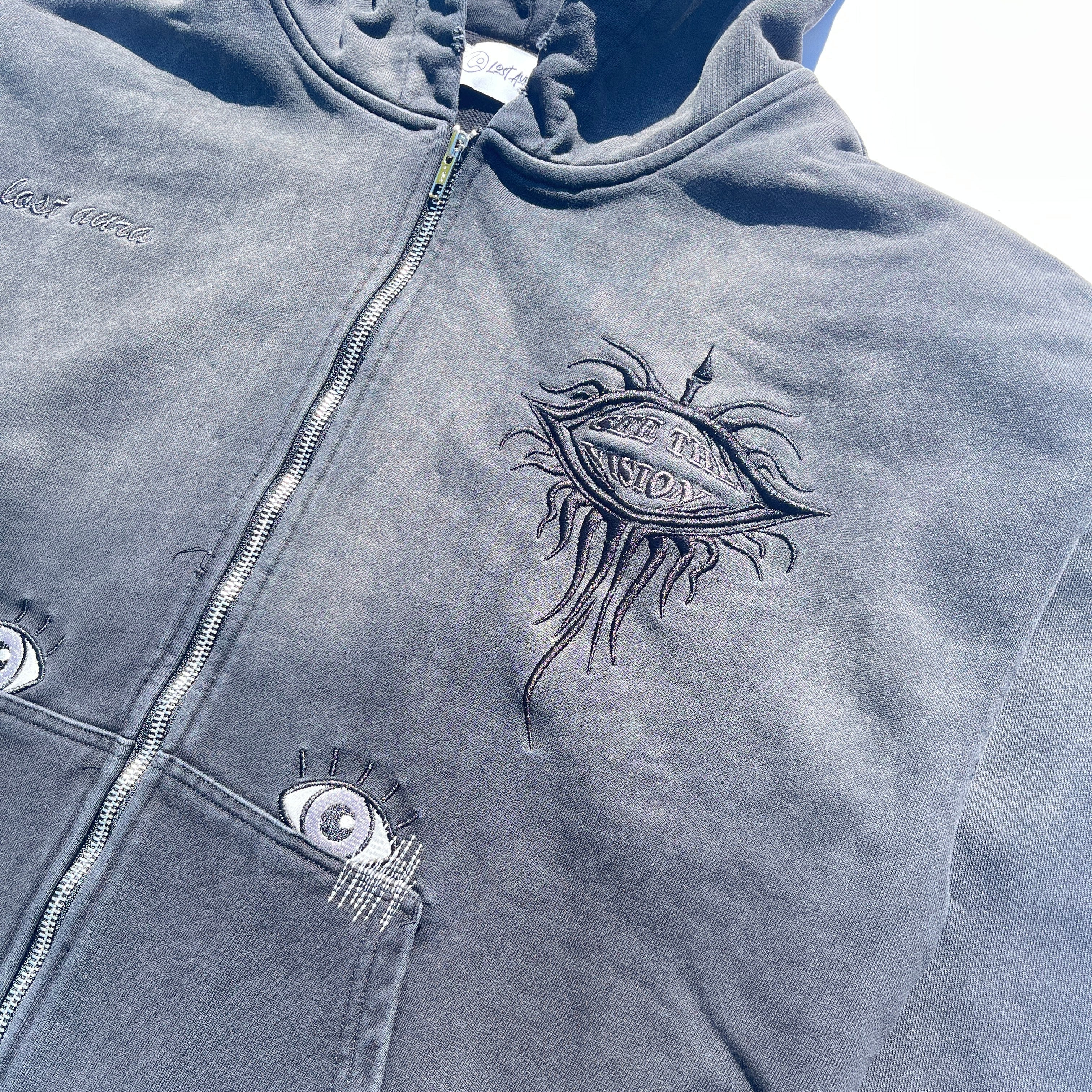 SEE THE VISION ZIPUP